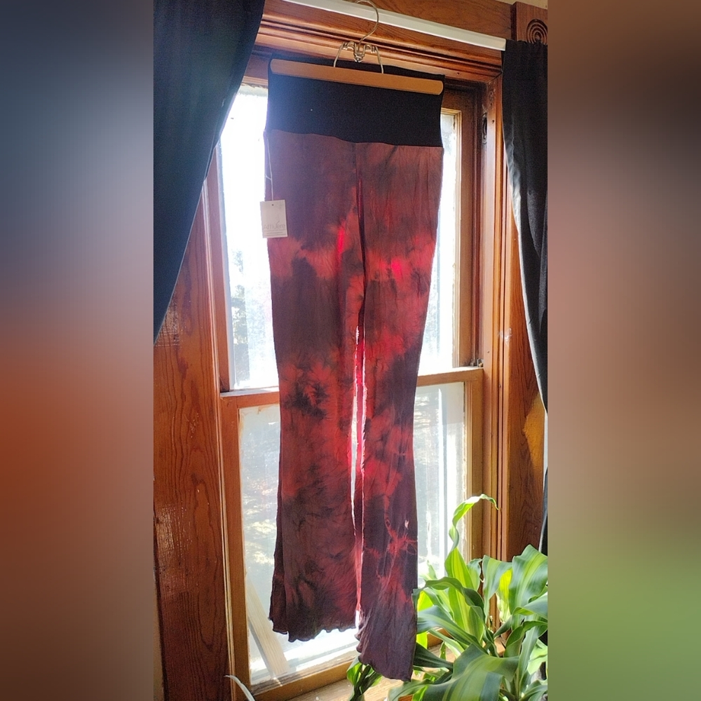 Open Bell Yoga Pants